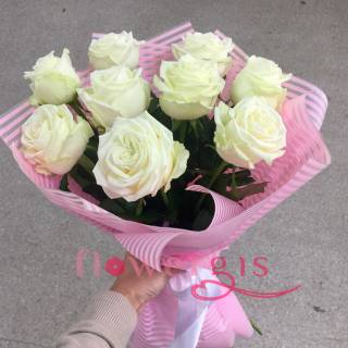 Из белых роз 